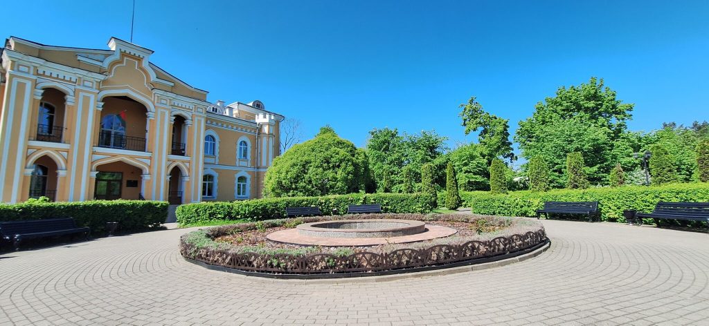 Усадьба графа Чапского в Прилуках